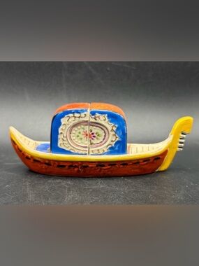 Meiko Vintage Hand Painted Ceramic Gondola Ship Boat Salt & Pepper Shaker, Japan